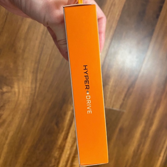 HyperDrive 7-Port Universal USB-C Hub - USB-C Docking Station for Laptop - Picture 5 of 6